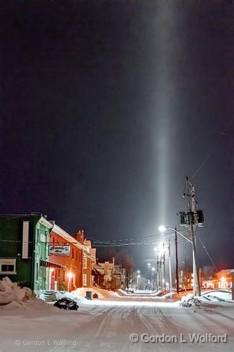 Winter Night Light Pillar_P1020381-3.jpg - Victoria Avenue photographed at Smiths Falls, Ontario, Canada.